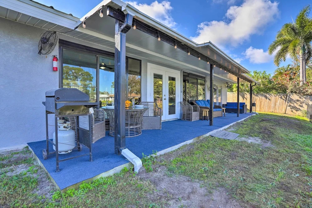 Modern Seminole Home with Patio, 3 Mi to Beach