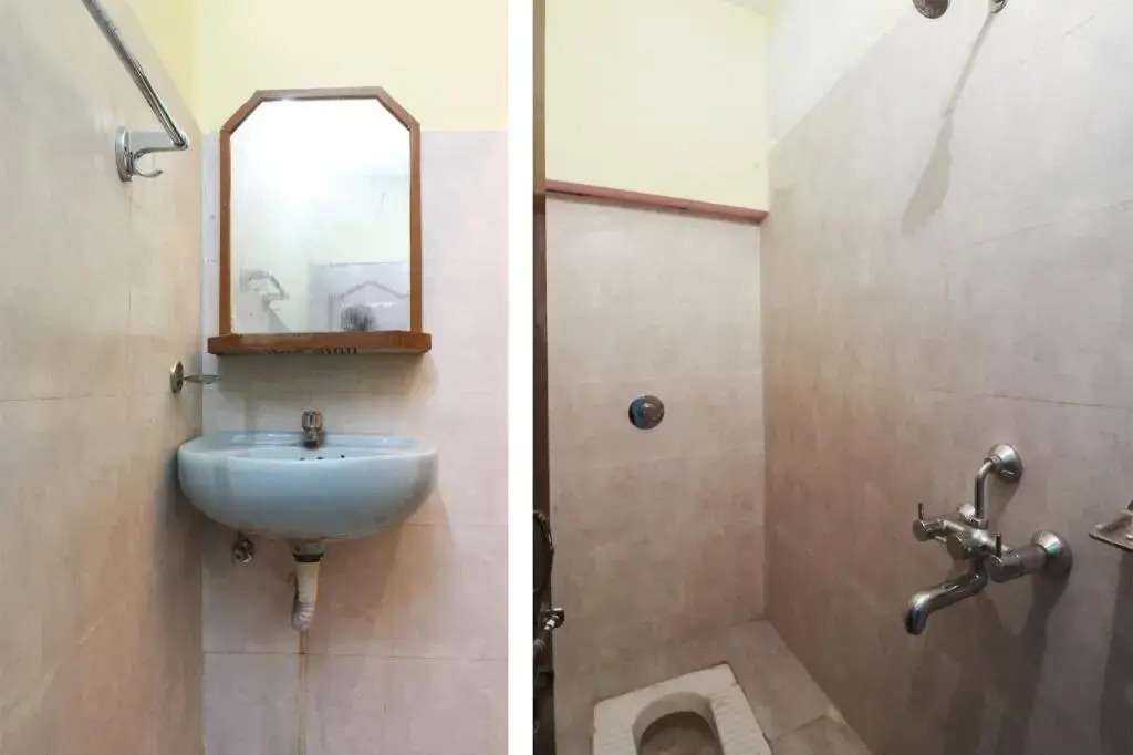 Hotel Monu by OYO Rooms