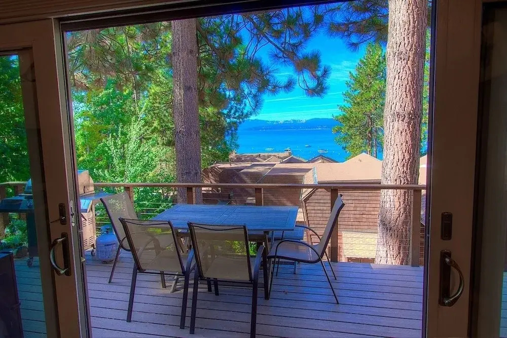 Chipmunk's Paradise 3 Bedroom Condo by RedAwning