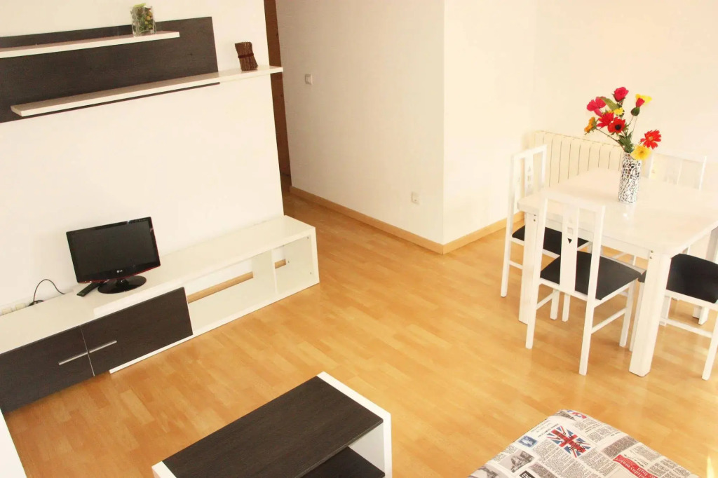 Apartamentos El Pilar Suites 3000