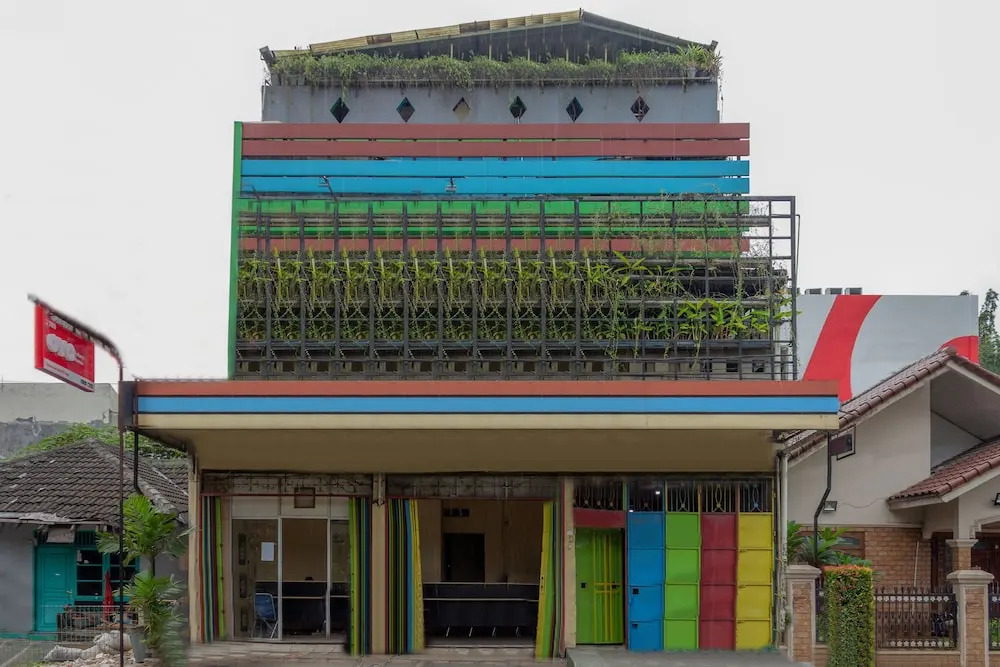 Pelangi Guest House by OYO Rooms