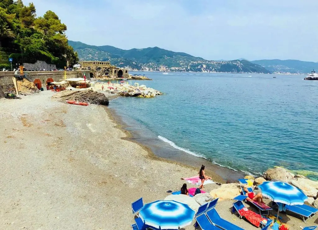 Portofino Seaview Apartment, 50 meters from the beach, free parking, air conditioning