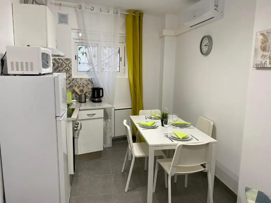 Cozy Suite apartment, WiFi!