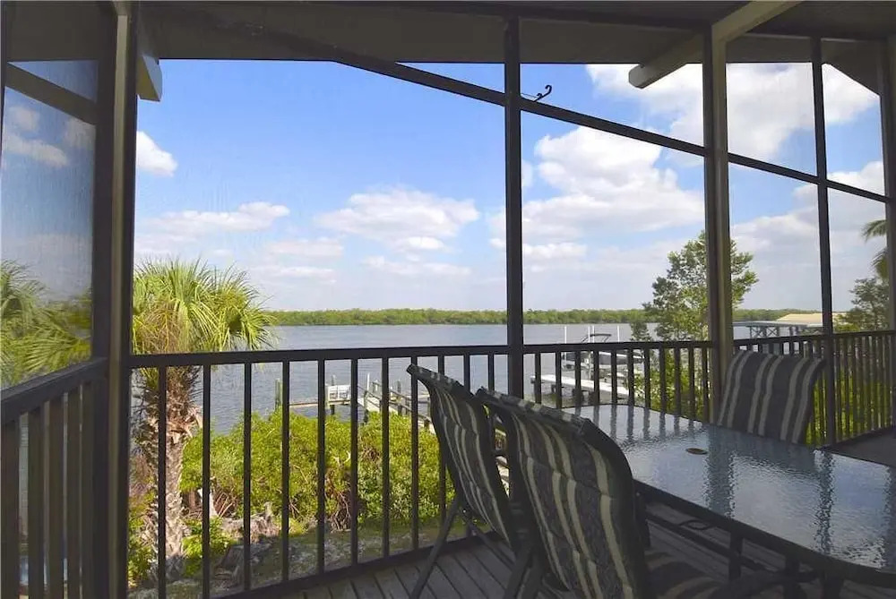 Bay Star 1 - Two Bedroom Home