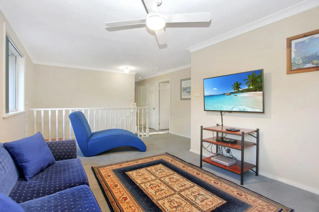 Four Bedroom Quality Townhouse