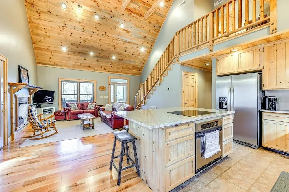 13 Mi to Cashiers! Family Cabin w/ Wraparound Deck
