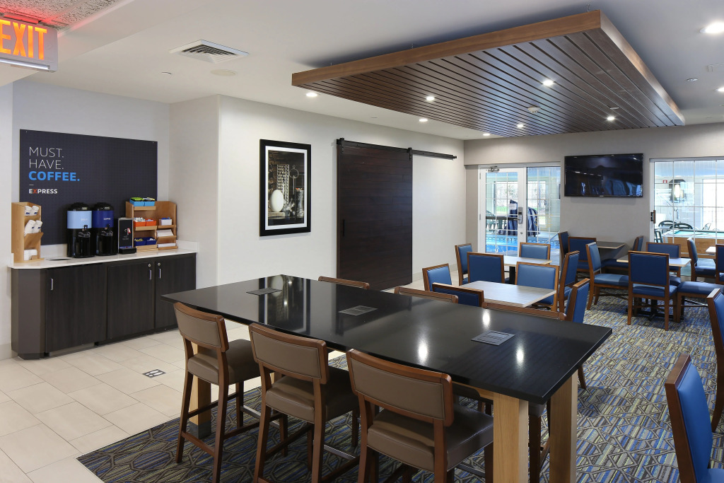 Holiday Inn Express Grand Rapids Southwest by IHG