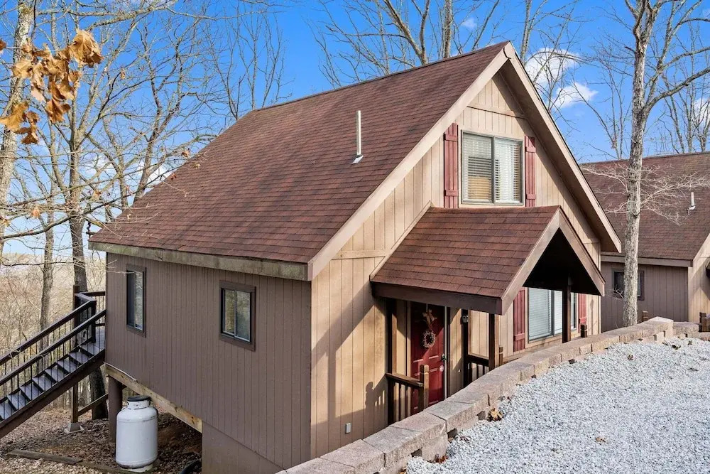 The Cottages on Lake Bluff -nearby Table Rock Lake!