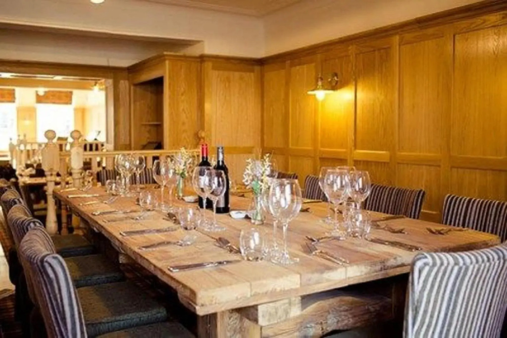 Kings Arms Hotel