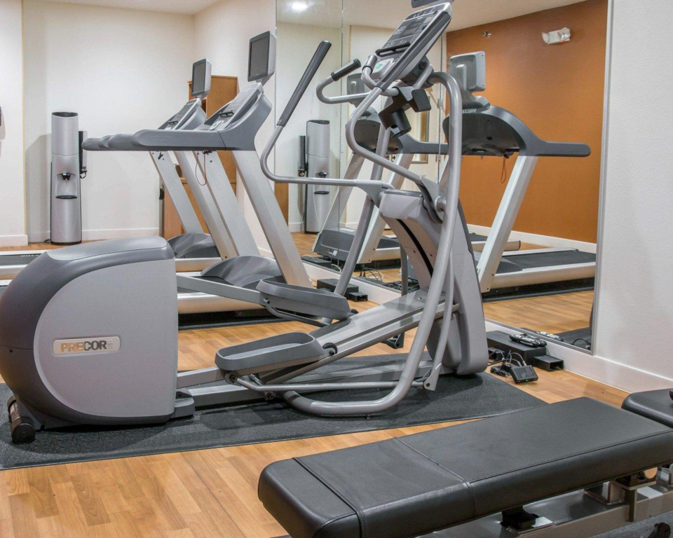 Comfort Suites Saginaw North