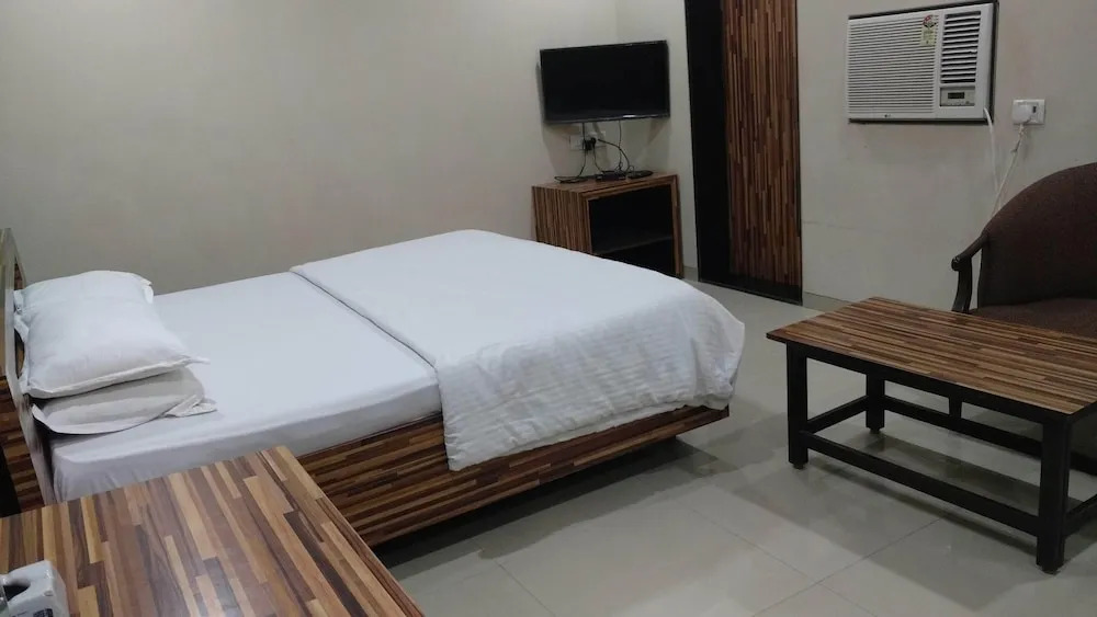 Pals Hotel