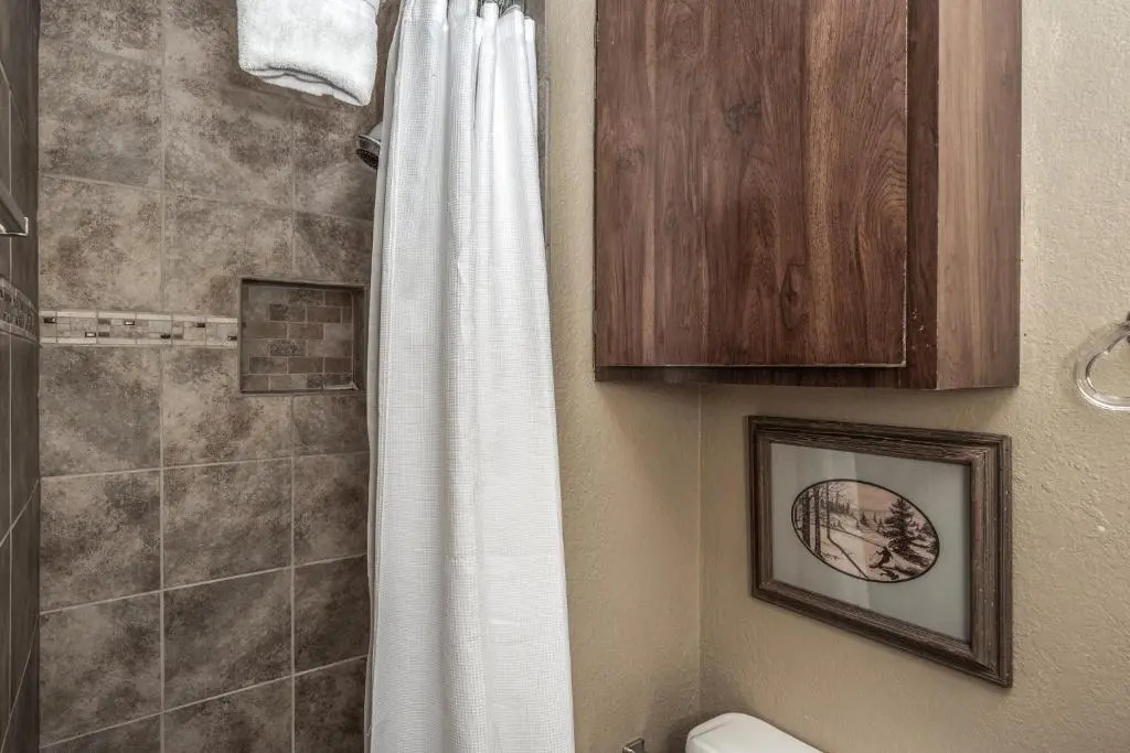 Fox Hollow Condo #08, 2 Bedrooms, Sleeps 6, Wood Stove, Barbecue