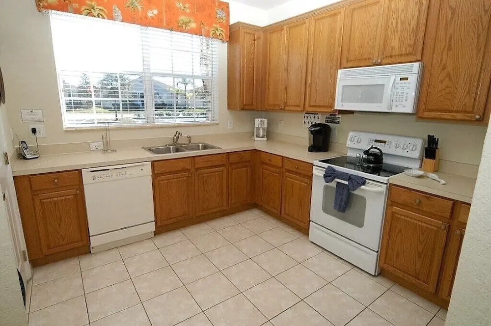 4971 Large Townhome with Great Resort Amenities