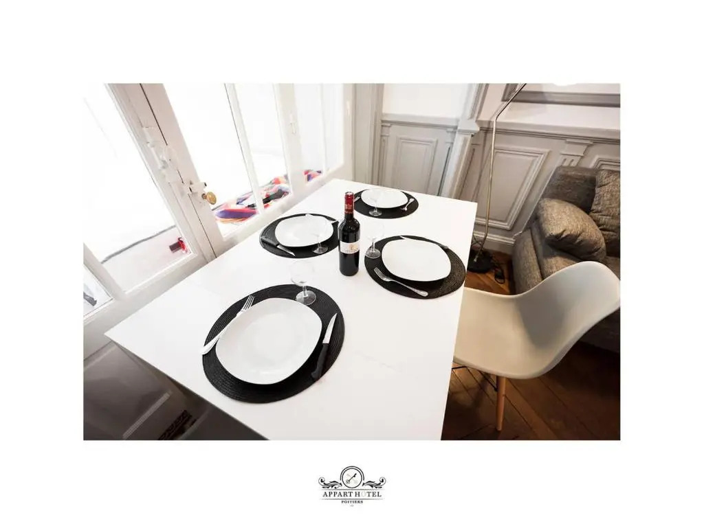 La Suite T2 40m2 avec terrasse 1ch-4pers Appart Hotel Poitiers