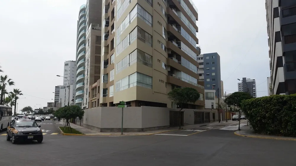 Apart Peru