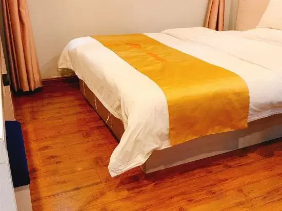 Seven Orange Hotel (Shenzhen North Station Minzhi)