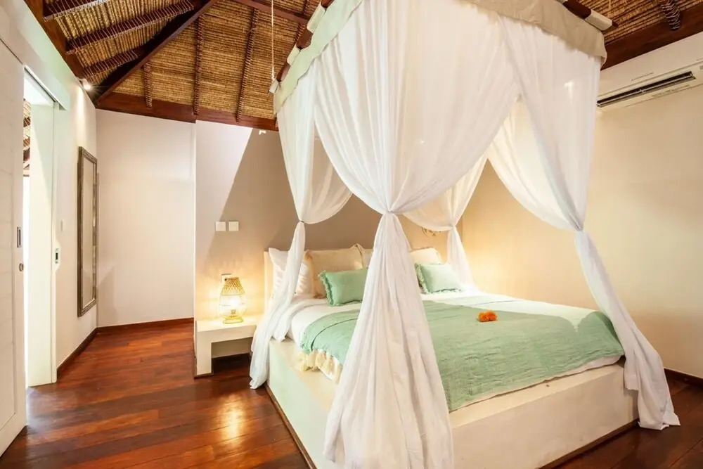 Villa Kimaya - 5-bed Berawa Luxury Villa with complimentary pool fence