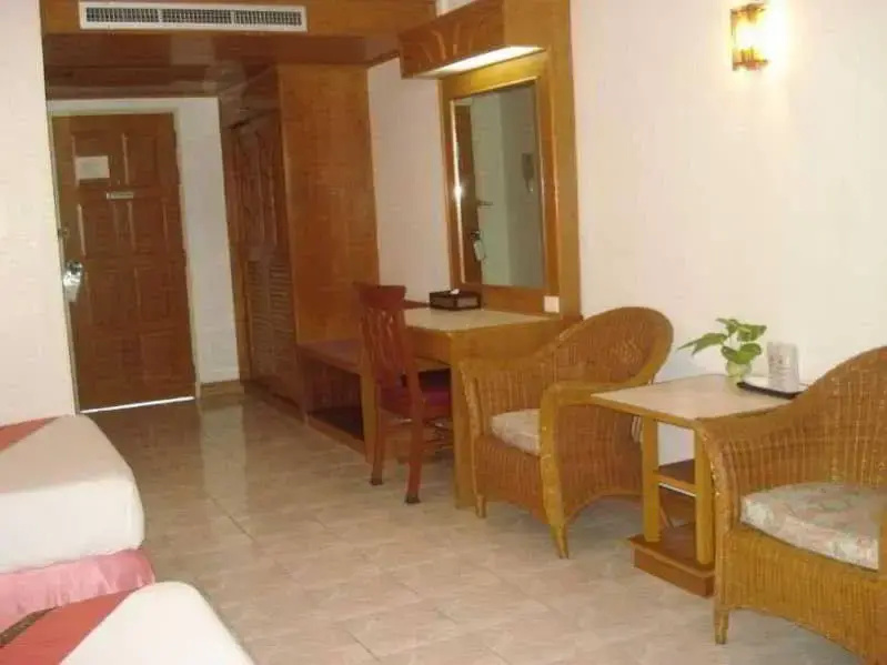 Phuket Golden Sand Inn - SHA Extra Plus