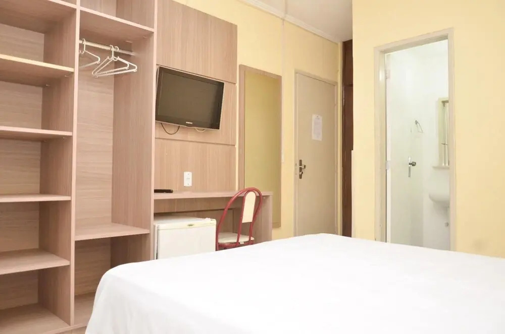 Hotel Ficare Poa