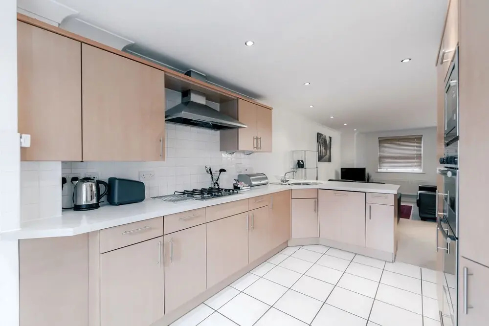 Roomspace Apartments -Sandfield Court
