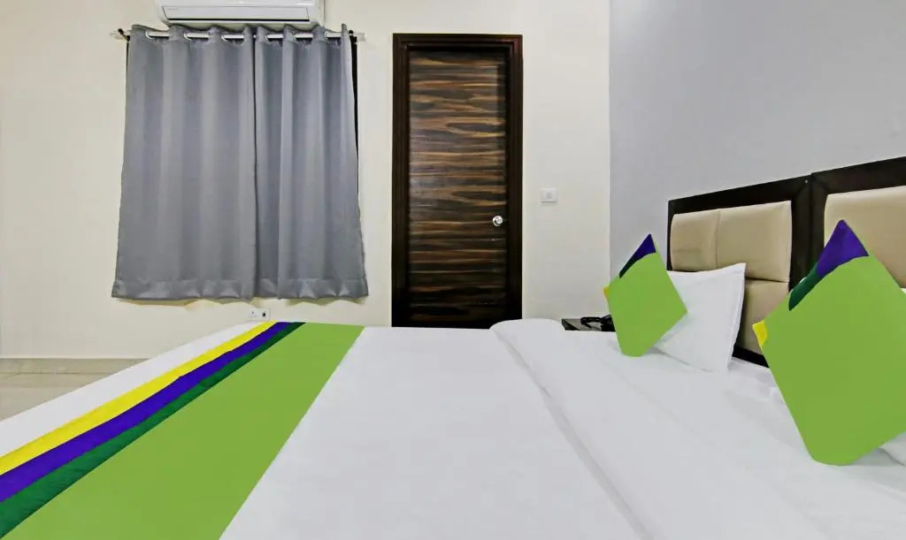 Treebo Modern Stays