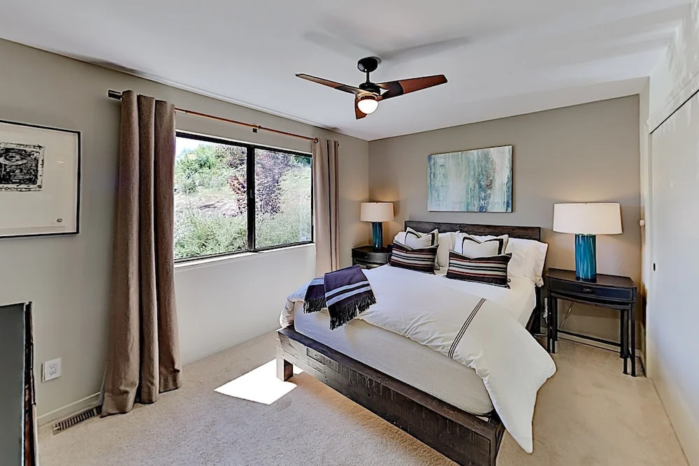 Private Sonoma House with Pool by RedAwning