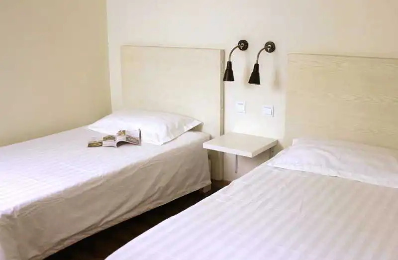 Cinderella Hotel Shifoying