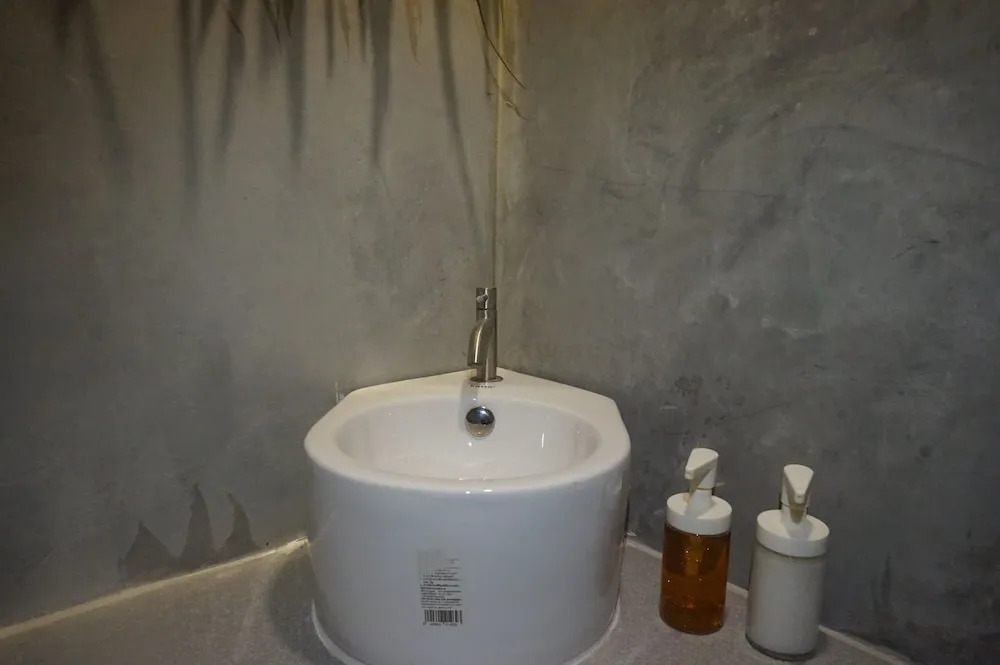 Hink Poshtel PhangNga