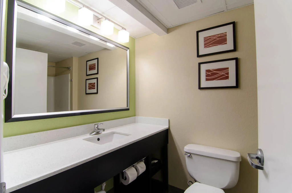 Clarion Pointe Apex - Holly Springs