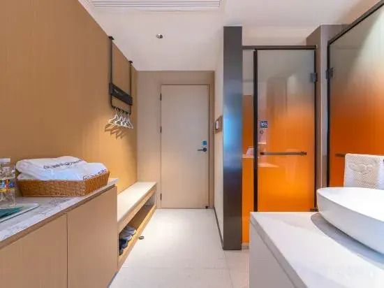 Wyndham Hotel (Donghu Qilou Old Street Store)