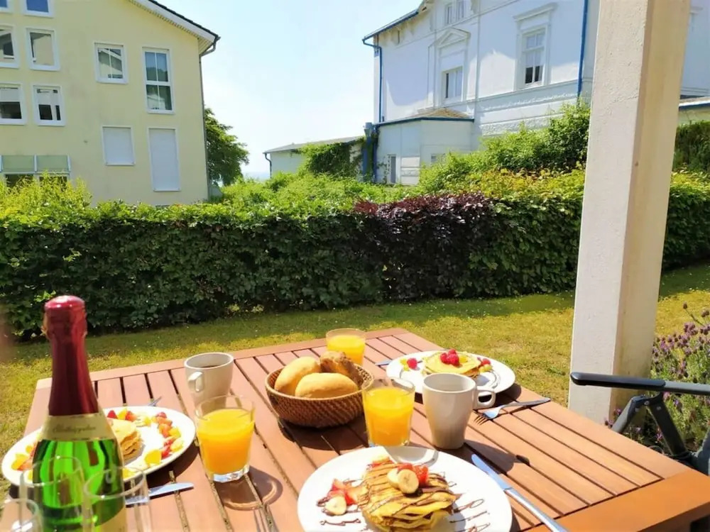 Holiday Apartment sea bay