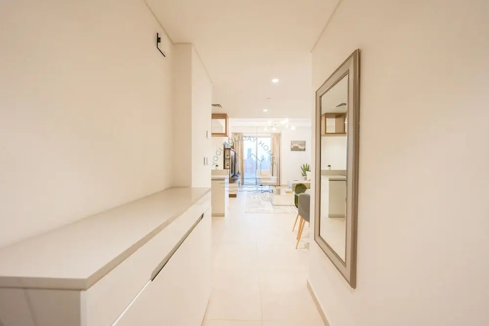 Yogi - Modern 2BR Apartment with Stunning Dubai Fountain