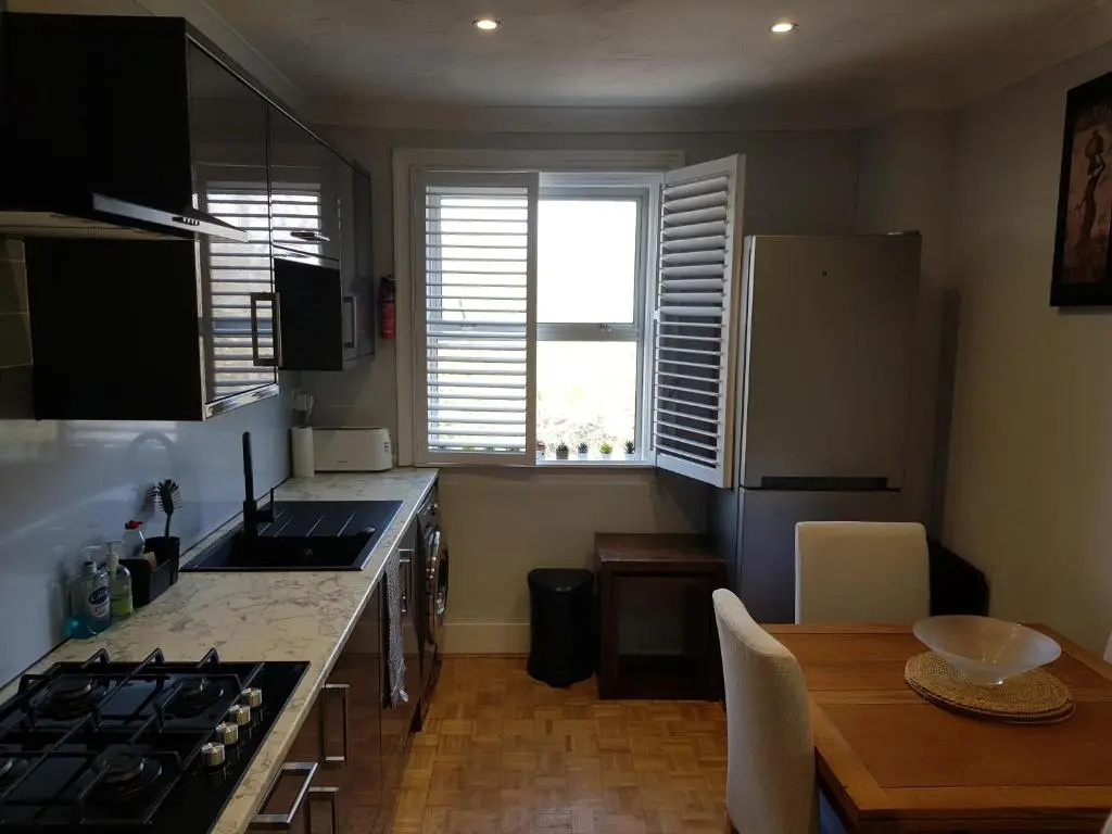Beautiful Parkview Apartment in Seaside Eastbourne