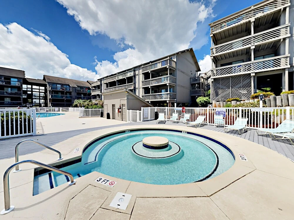 9621 Shore Drive Building A Condo Building A #222 2 Bedrooms 2 Bathroo