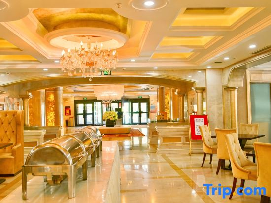 Homeinn Superior Cloud Hotel (Urumqi Changjiang Road Dehui Wanda)