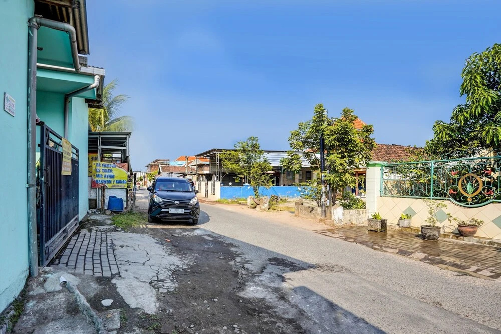 SPOT ON 92595 Umi Homestay Syariah