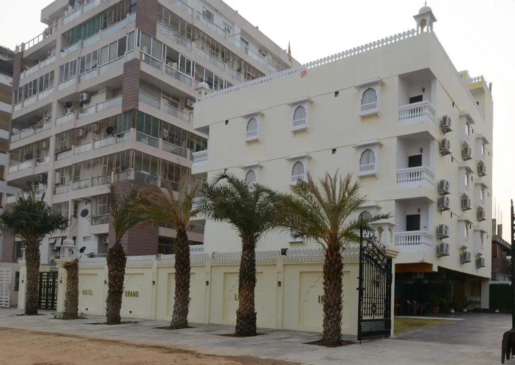 Hotel O Grand Lotus Inn