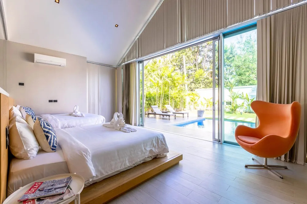 Large Private Pool Villa with 7 Bedrooms 7B