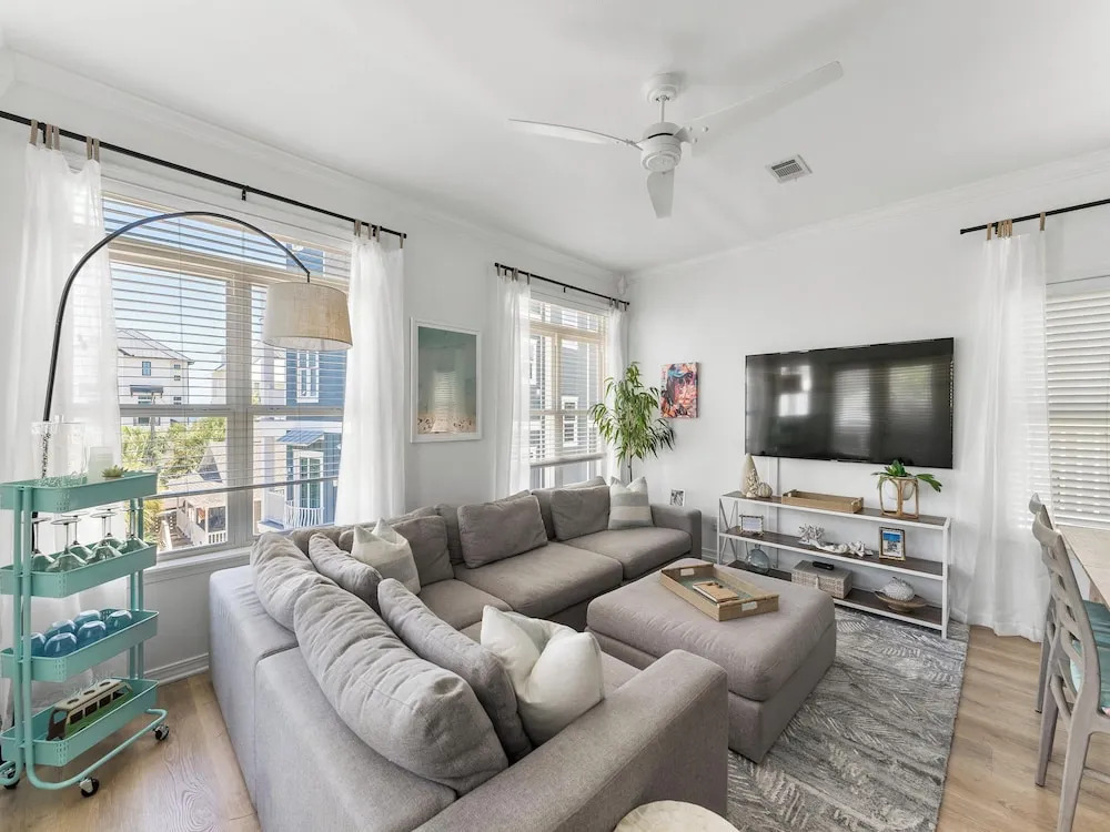 Low Cay by Southern Vacation Rentals
