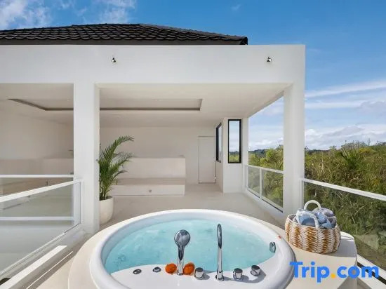 White Haven Villa NEW 3BR Luxury Retreat