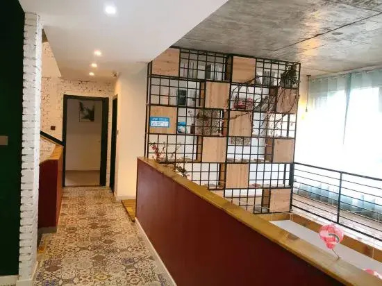 Wuxi Leisure Primary Color Inn
