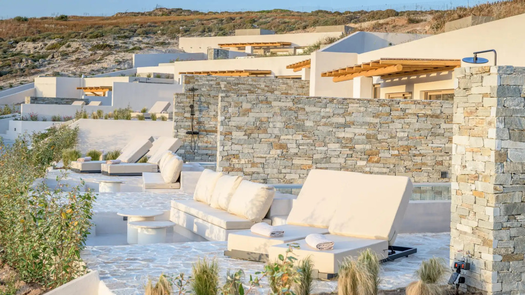 Solus Suites Milos