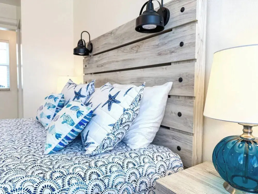 Exclusive Studio Steps to the Beach With Pool