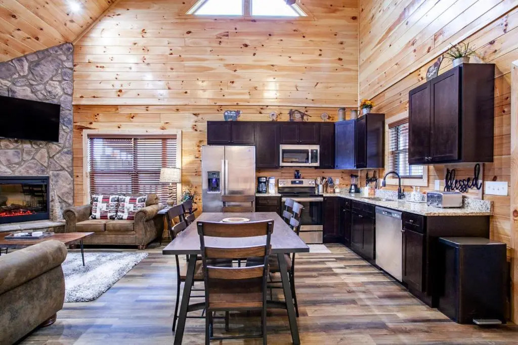 Swimming Bears Lodge 1 with Indoor Pool and Hot Tub