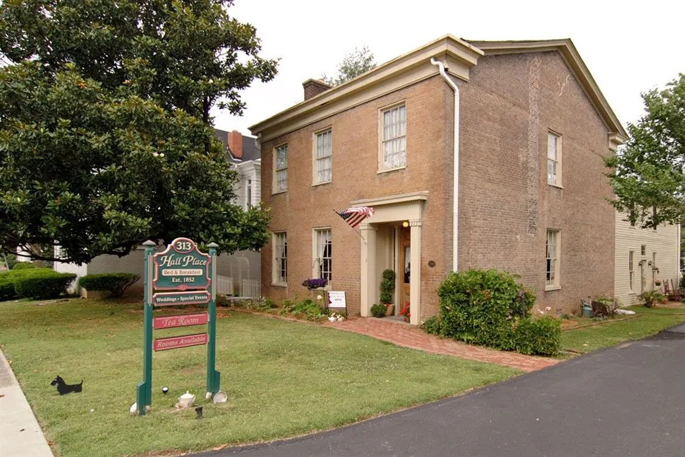 Hall Place Bed & Breakfast