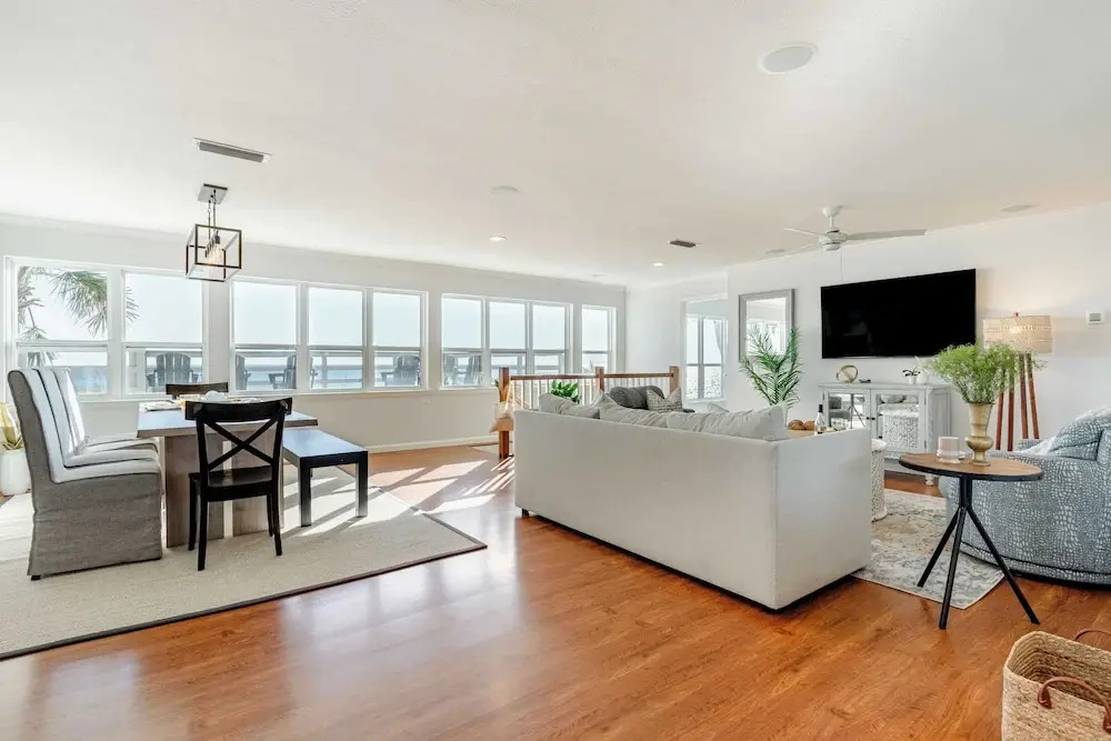 Gulf Front, Walk to Rosemary Beach, 5br, Gazebo Paradise on Park by Avantstay