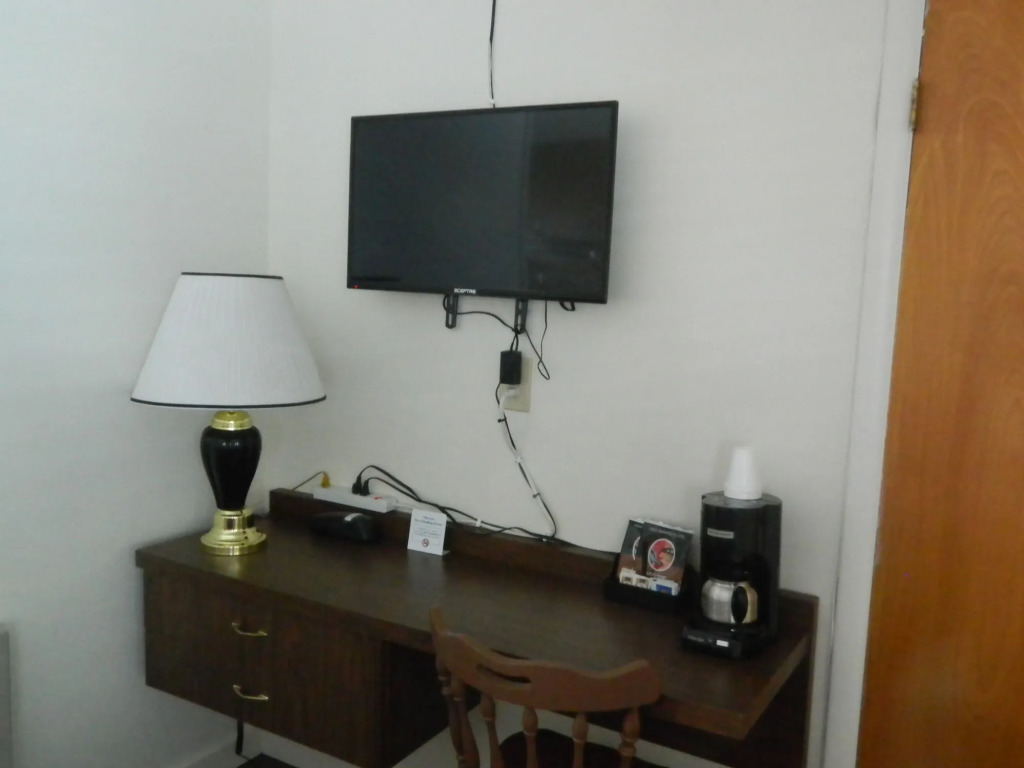 Country Motor Inn