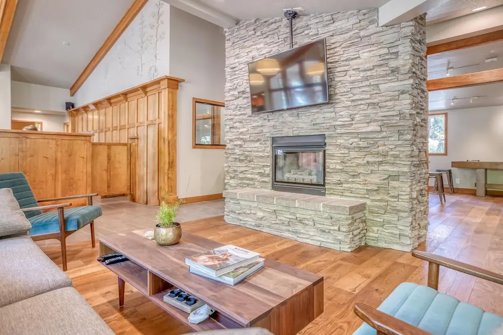 Ski House 223
