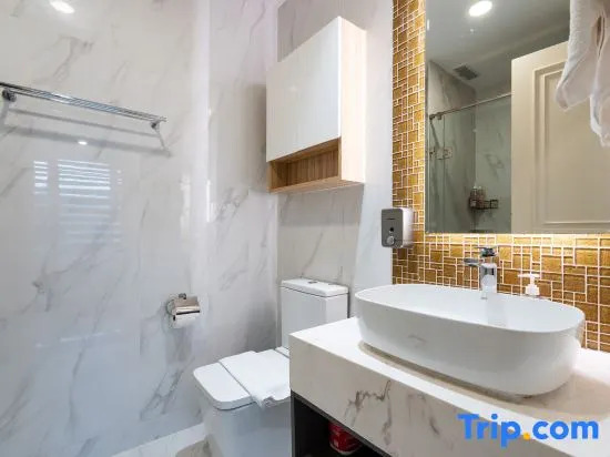 Thien Vi Lancaster D1 Walk to City Center Pool/Gym