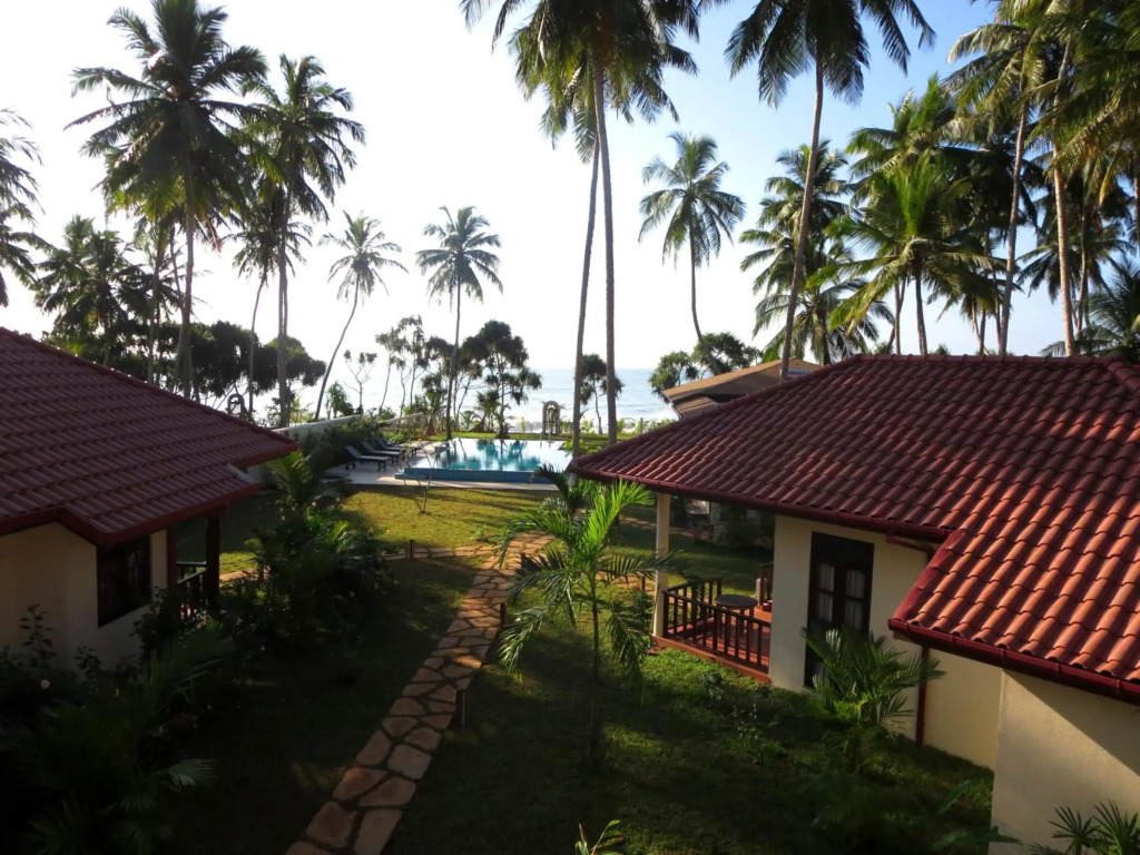 Lanka Beach Boutique Bungalows & Grand Villa
